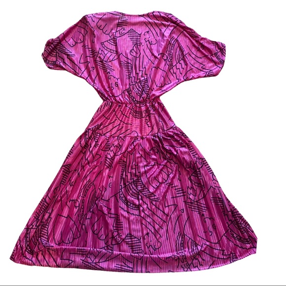 A fun, fabulous dress from the 80’s. - Picture 3 of 5